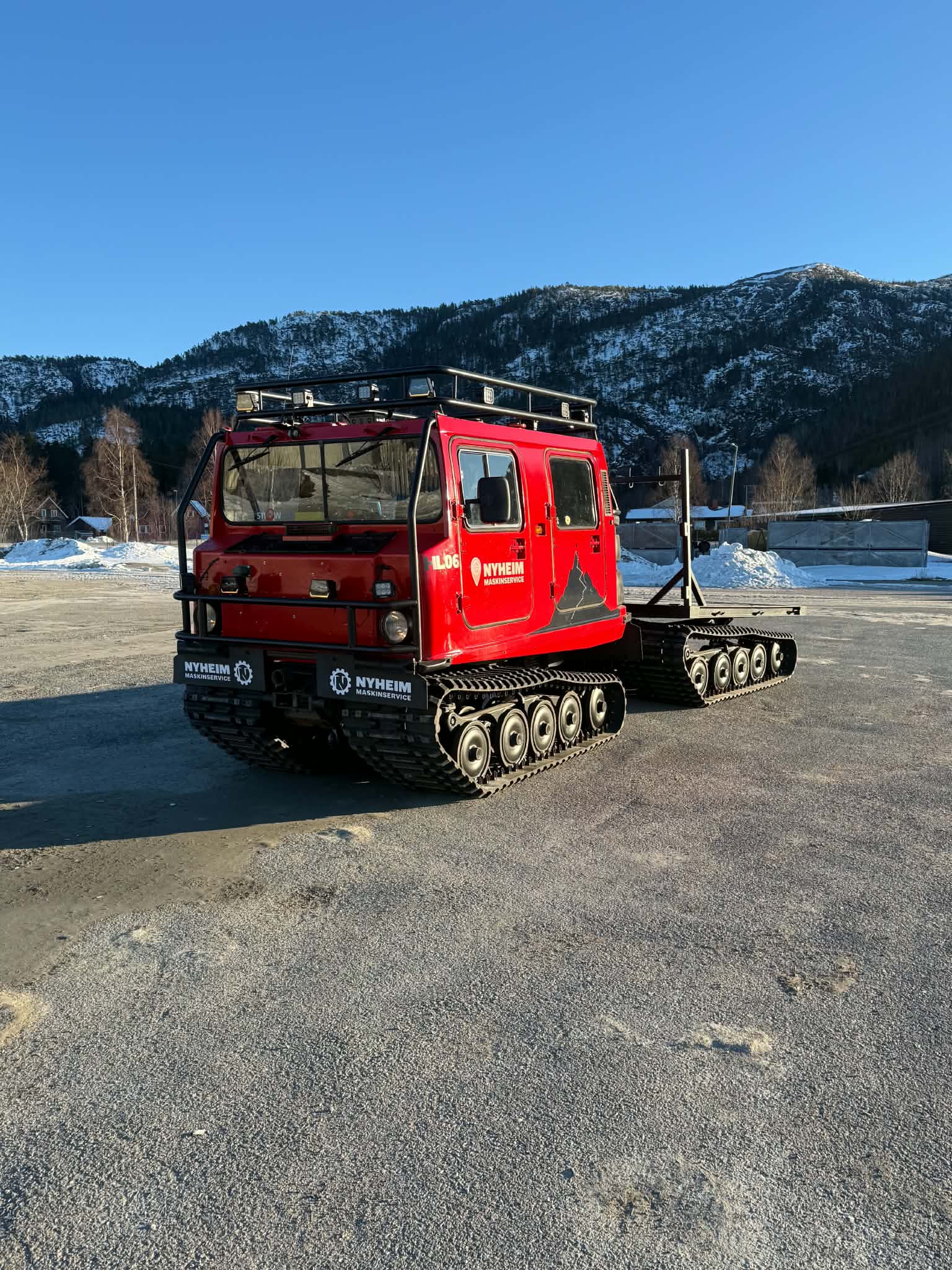 HL06 Hägglunds BV206 D5 med maskinflak